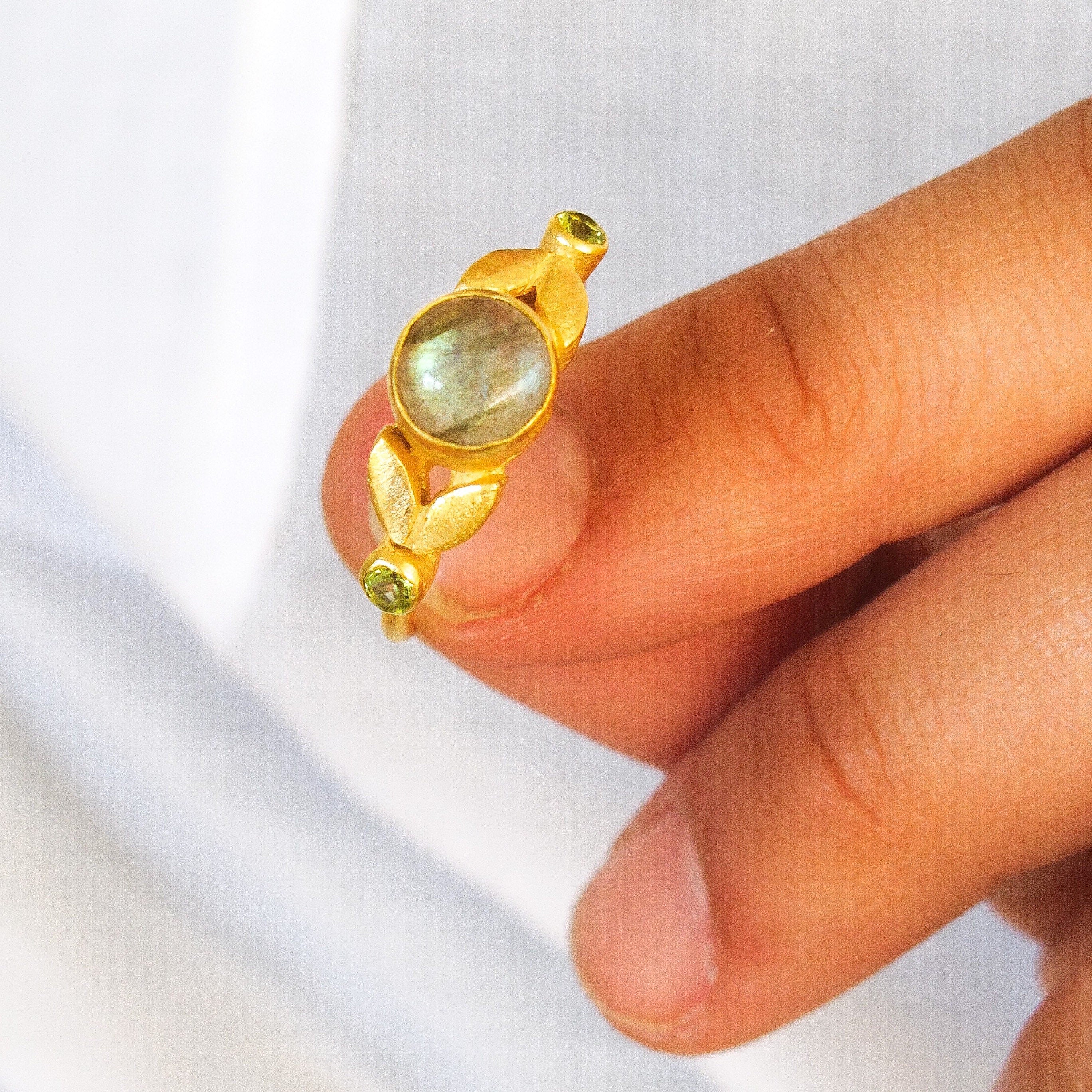 Labradorite and Peridot Laurel Leaf Ring