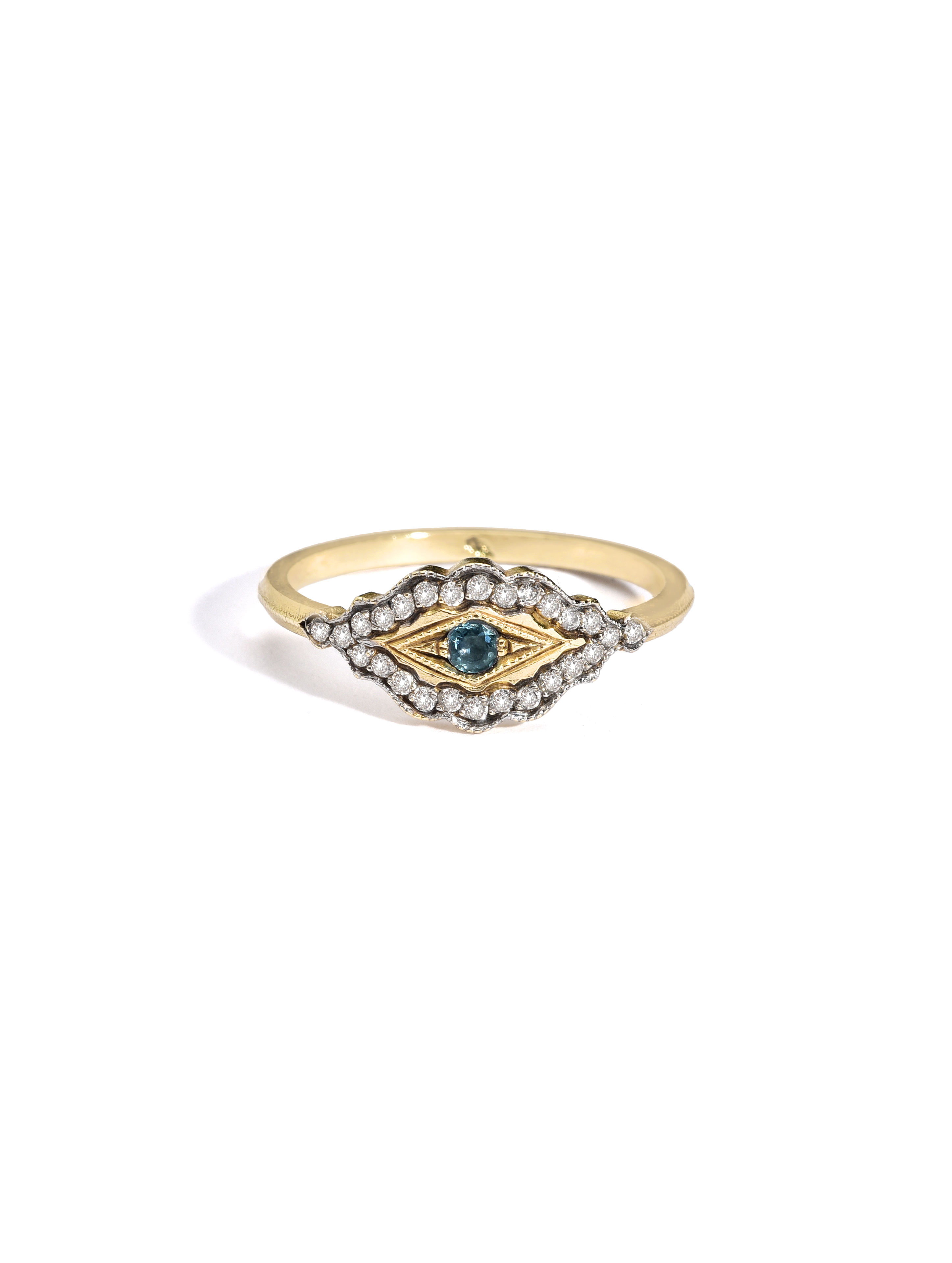 Scalloped Eye Ring · Diamond & Sapphire