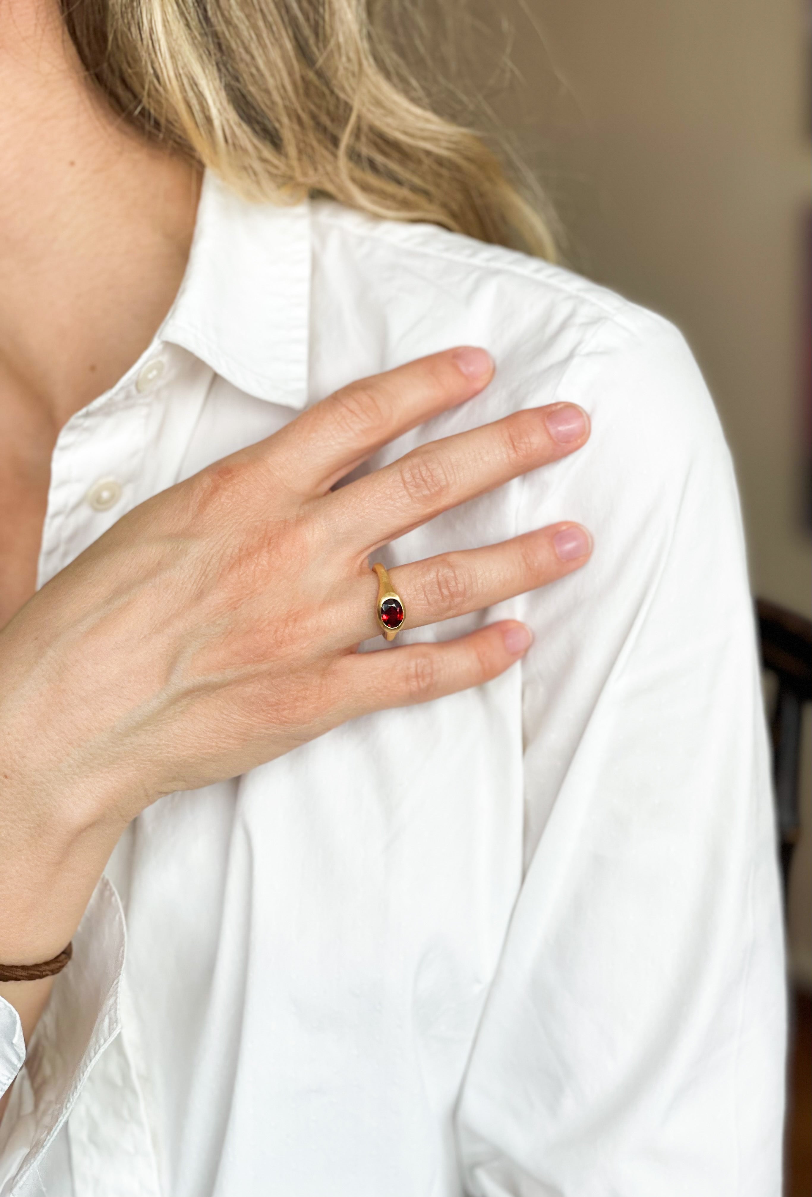 Signet Yüzük · Garnet