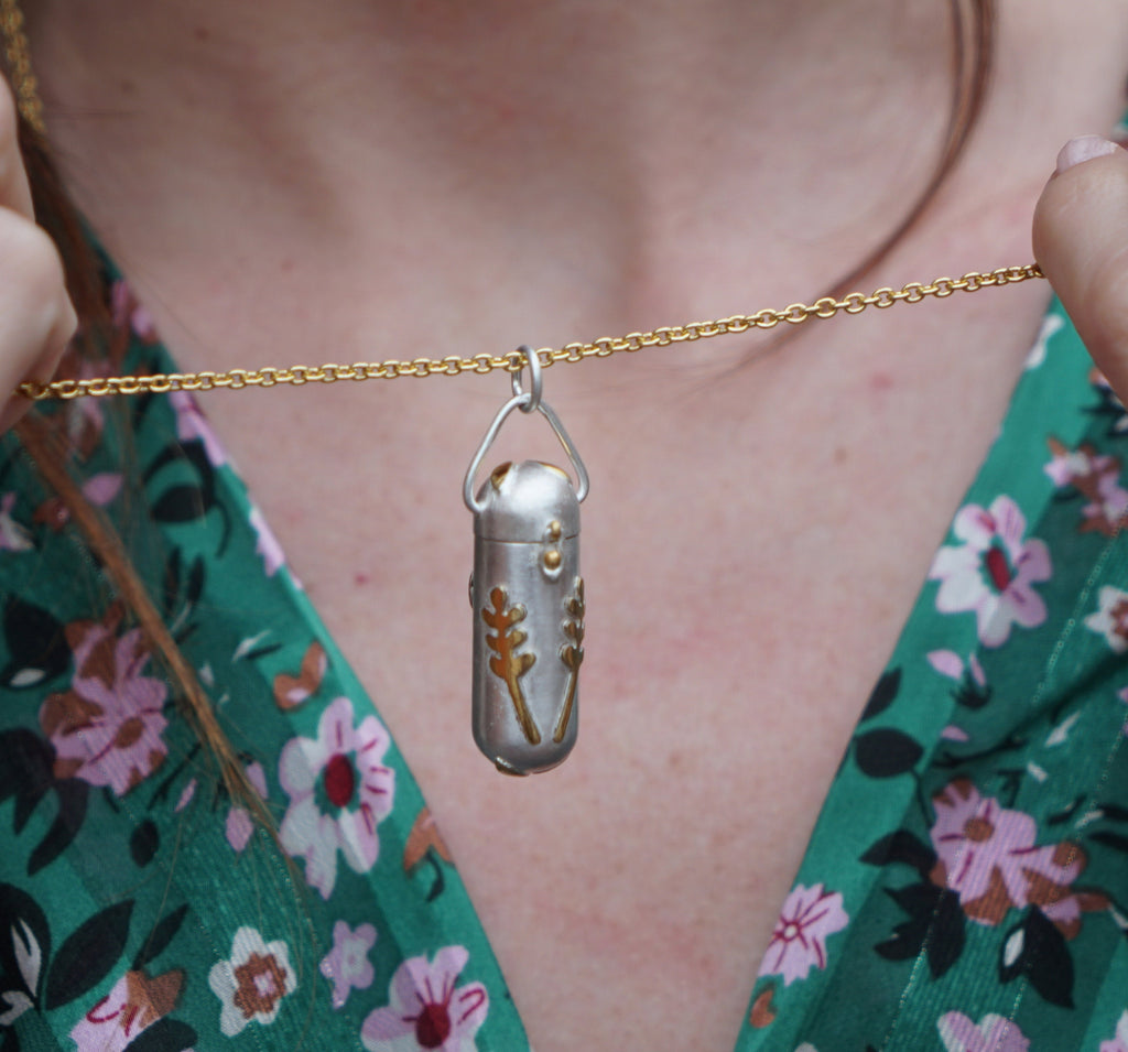 Laurel Leaf Capsule Locket