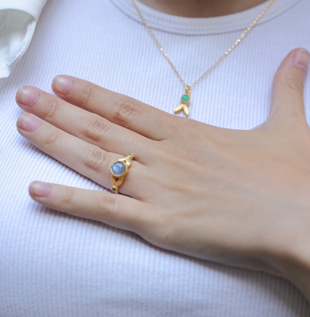 Labradorite and Peridot Laurel Leaf Ring