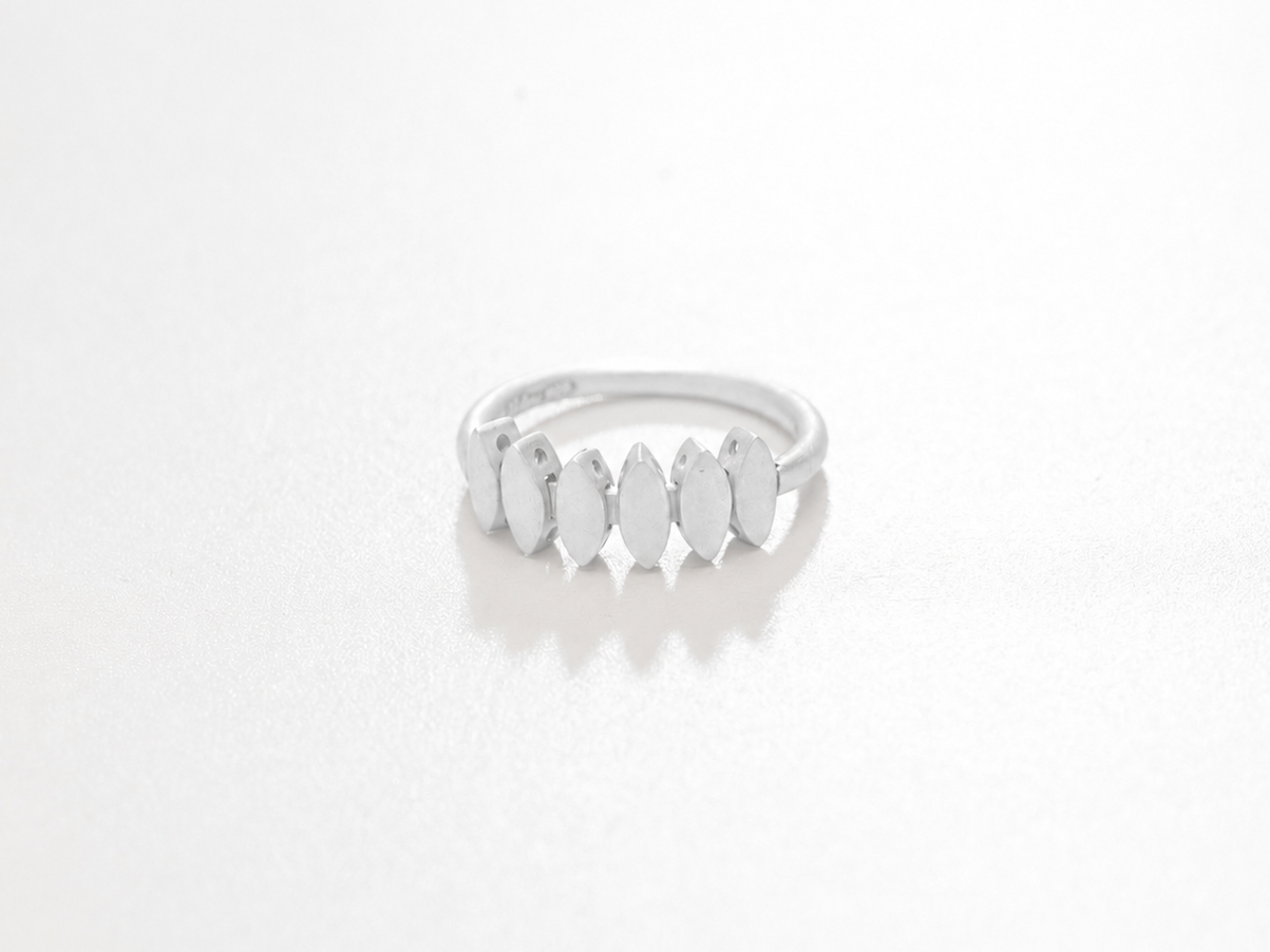 Leaf Pattern Ring