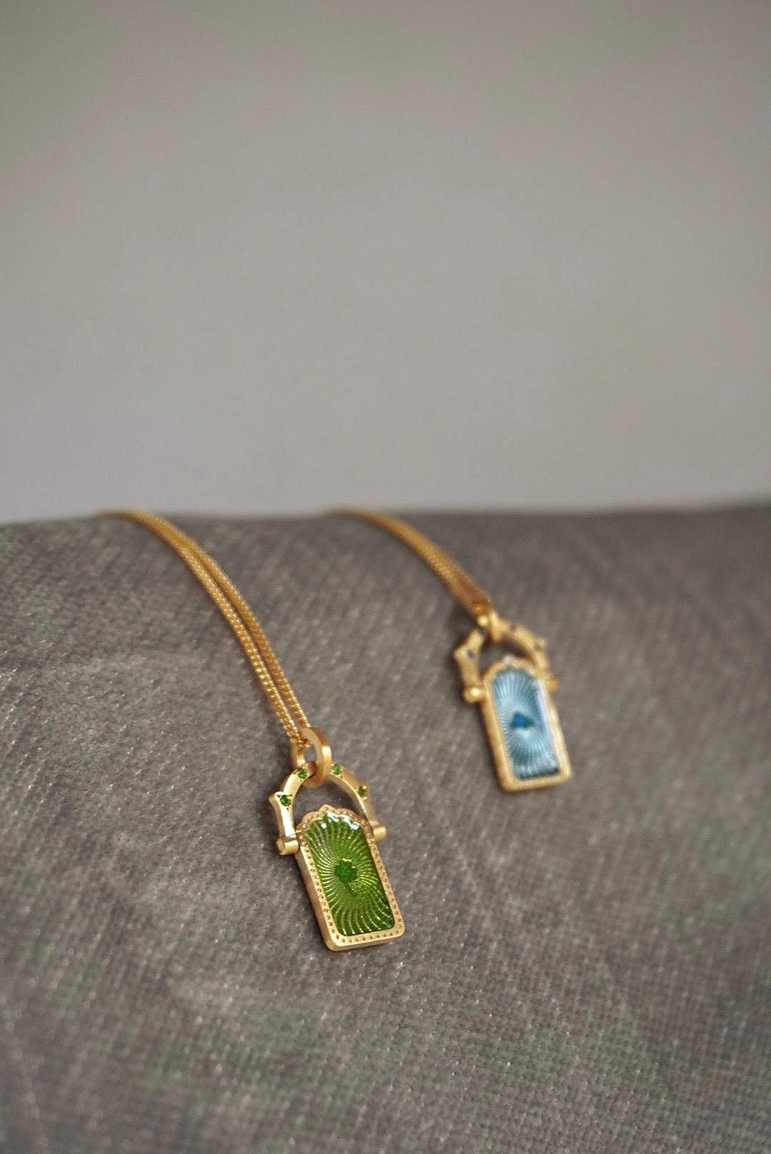 Door of Luck Charm Tsavorite