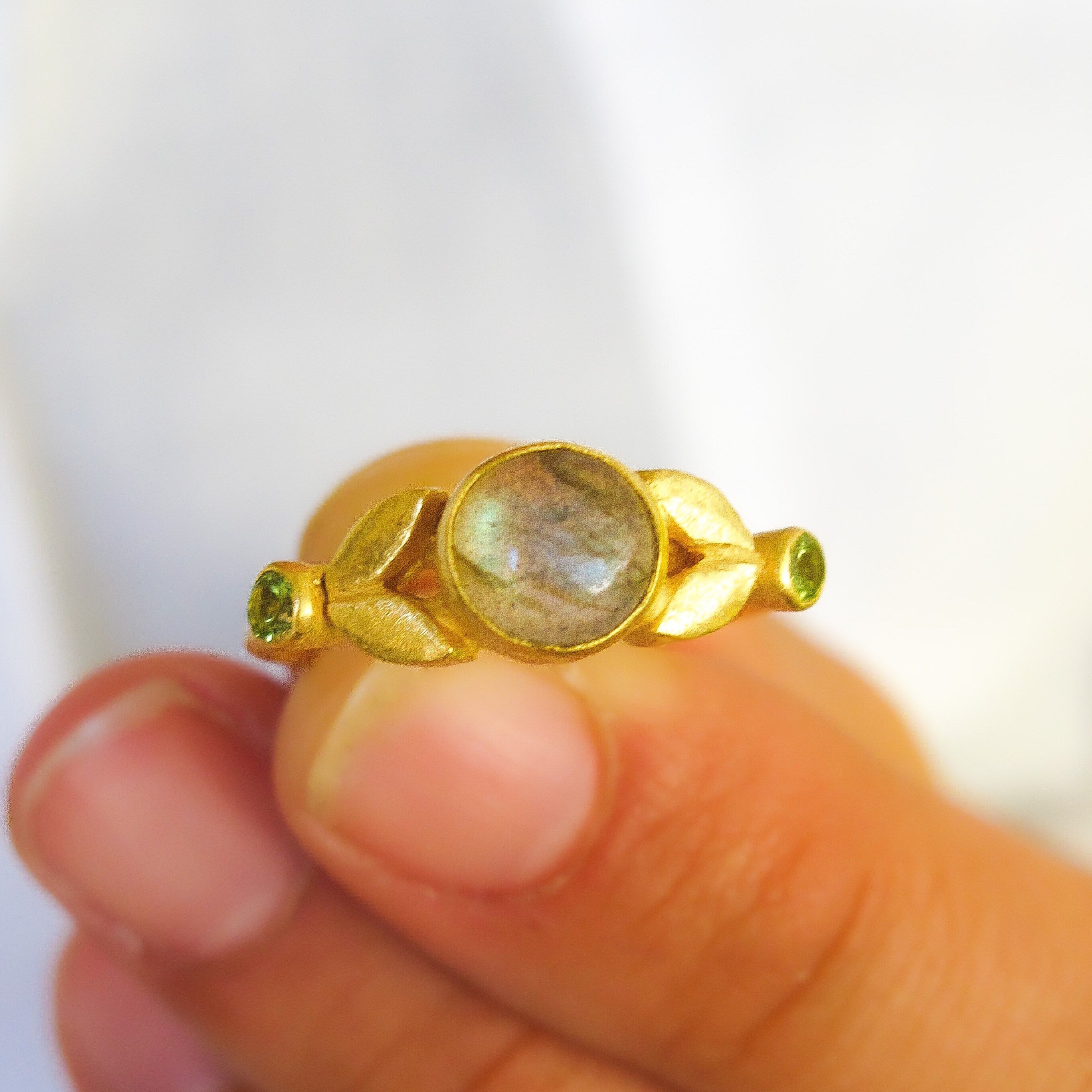 Labradorite and Peridot Laurel Leaf Ring