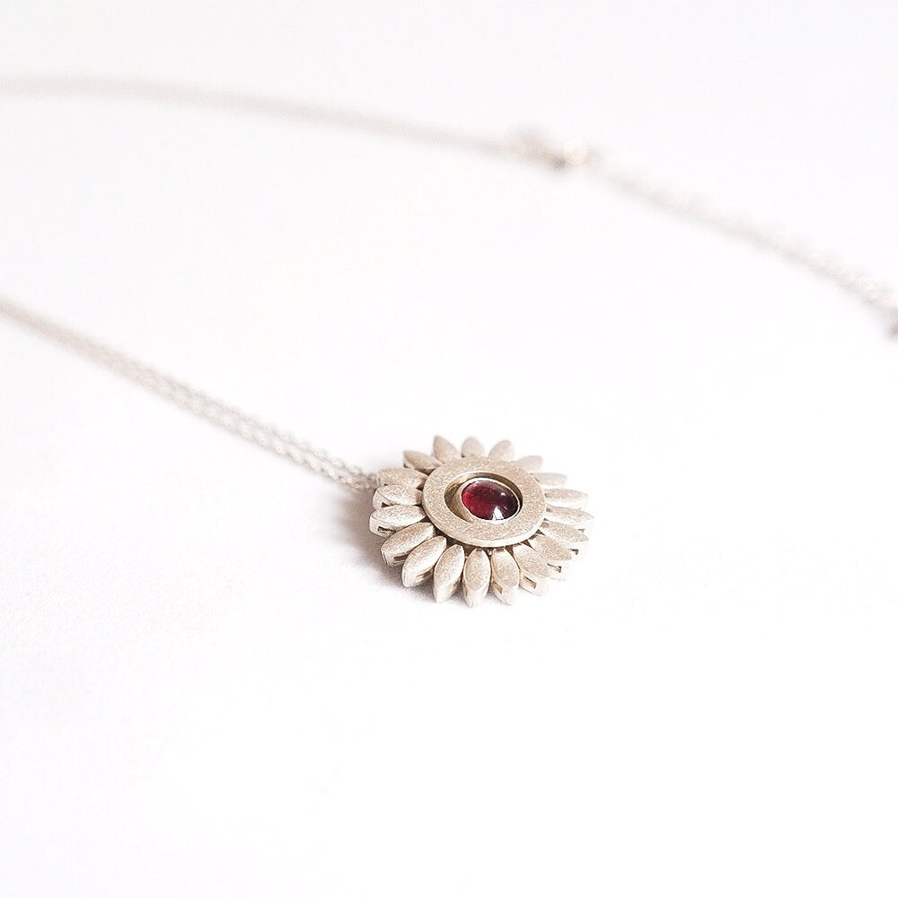 Sunflower Spinning Garnet Necklace
