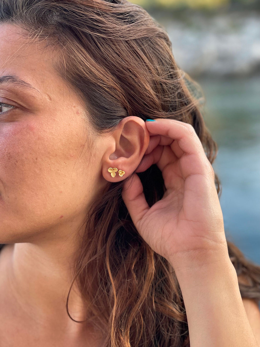 Violet Stud Earrings